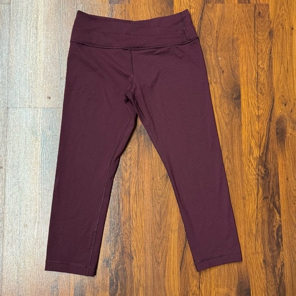 lululemon athletica Pants - Lululemon Burgundy Dot Crop Leggings Size 4